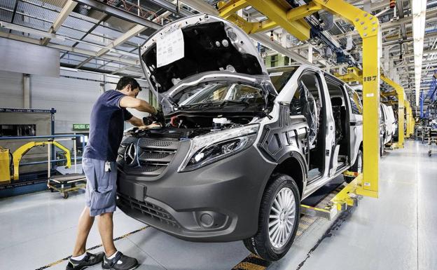 Desestiman la demanda del comité contra Mercedes por el nuevo turno 'lento' de producción