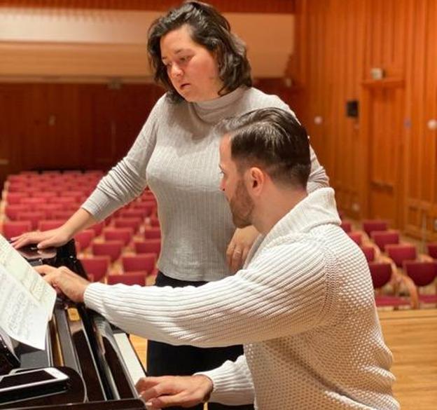 Iñaki Encina Oyón graba las 30 canciones de Isaac Albéniz