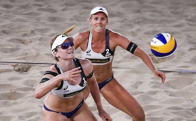 Dos jugadoras de vóley-playa consiguen que Qatar autorice la disputa de un torneo en bikini