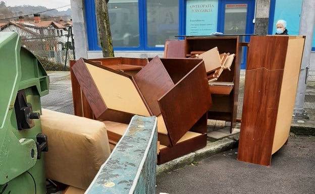 Lemoizko Udalak hondakinak «kontrolik gabe ez botatzeko» eskatu die auzotarrei