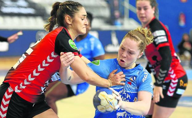 El Zuazo saca un punto histórico en su visita al líder Bera Bera