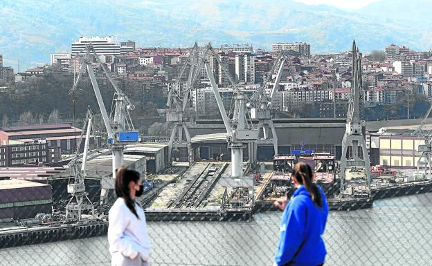 El grupo Marina Meridional pujará por hacerse con el astillero La Naval