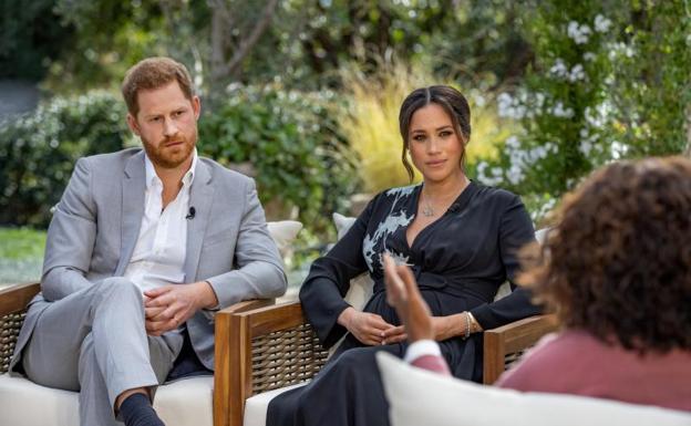 Meghan Markle revela que pensó en el suicidio y que en el palacio preocupaba el color de piel de su hijo