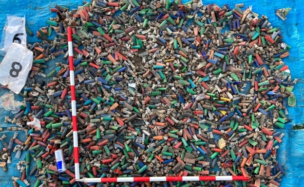 Larrabetzuko Udalak kexa aurkeztu dio Aldundiari, zenbait lekutan ehiza-kartutxo asko pilatzeagatik