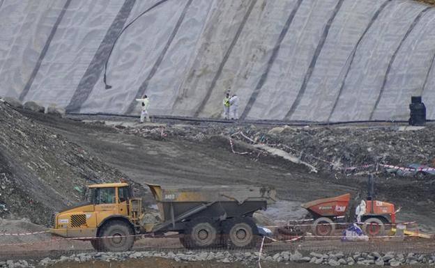 El Gobierno vasco espera terminar en mayo el rastreo de la zona del vertedero de Zaldibar en la que podría estar Joaquín Beltrán