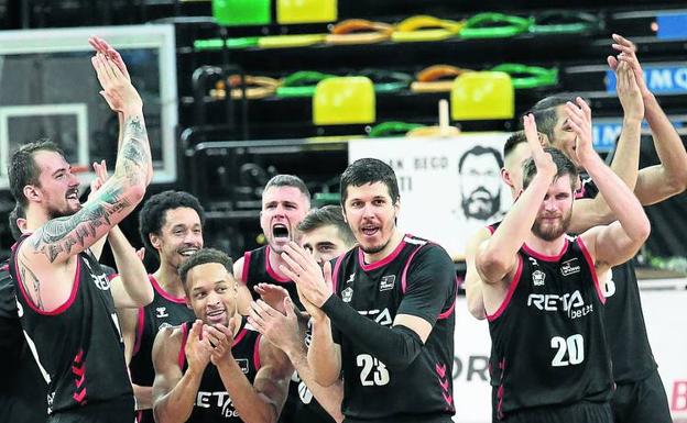 Toca hacer los deberes con el Estudiantes