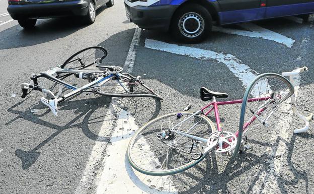 El auge de la bici dispara los accidentes de ciclistas en las carreteras vascas