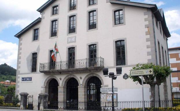 Artziniega defiende la transparencia de las adjudicaciones