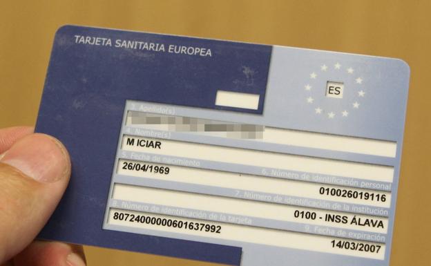 Alertan sobre una web que cobra por obtener la tarjeta sanitaria europea