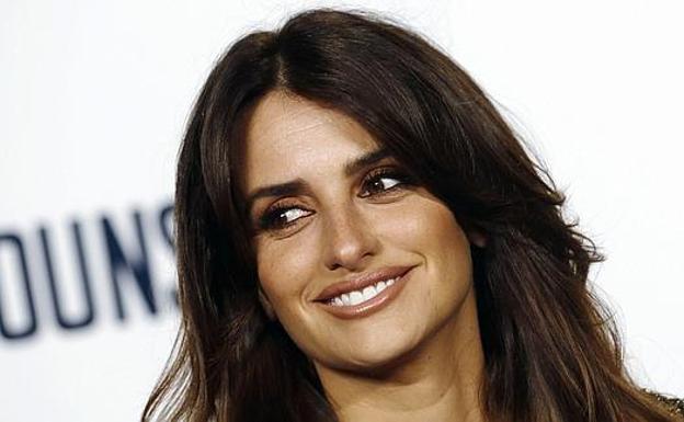 Penélope Cruz cambia de look: se despide de su larga melena y se pasa al corte de moda