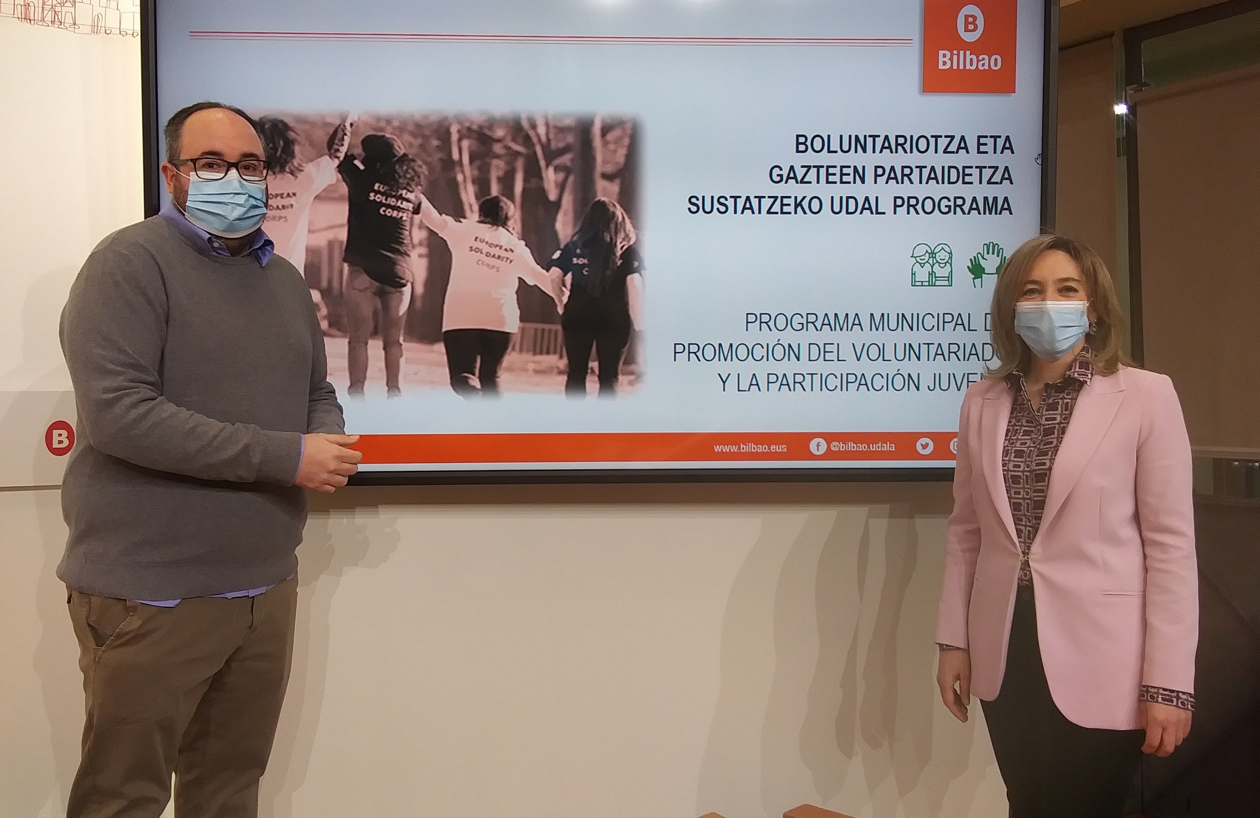 Bilbao presenta su primer programa municipal de promoción del voluntariado