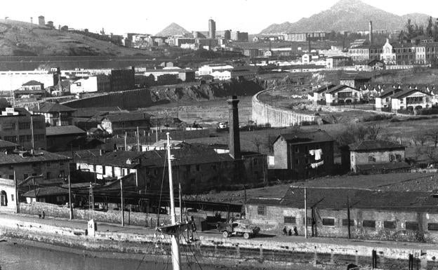 El largo siglo de apertura del canal de Deusto