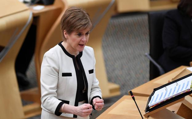 La ministra principal de Escocia, absuelta de acusar en falso a su oponente