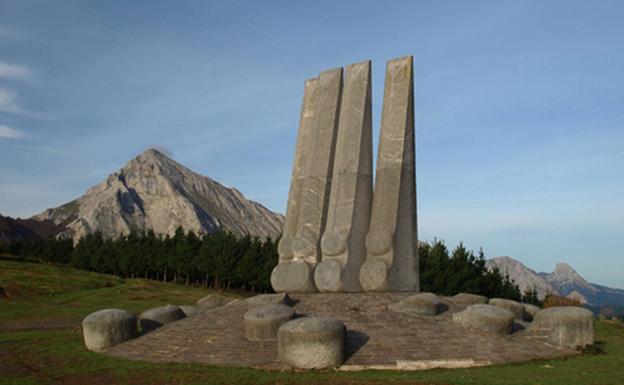Besaide, la cima de las tres mugas