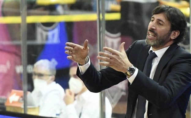 Mumbrú exige «igualar» el juego duro del Murcia