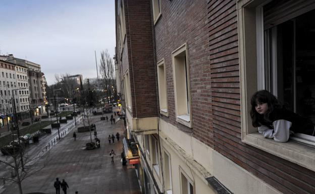 Arranca la tramitación urbanística para poder construir terrazas en viviendas de Vitoria