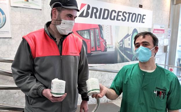 La planta de Bridgestone en Basasuri participa con la AECC en la campaña de prevención del cáncer de colon