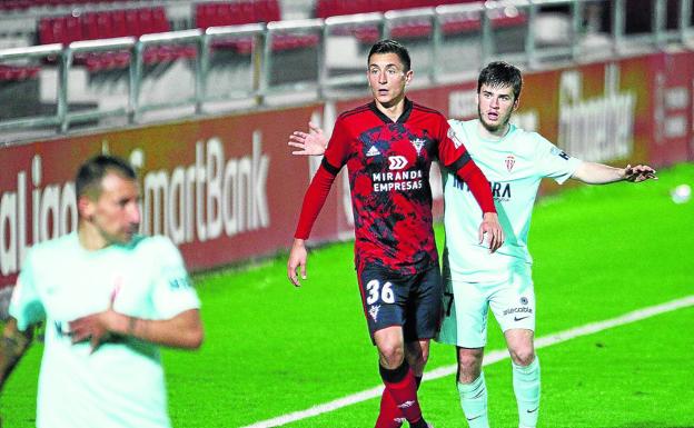 El Mirandés entrenará hoy y jugará el domingo en Gijón al estar controlado el brote