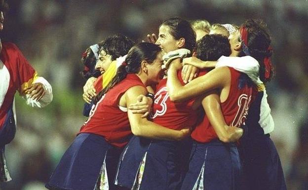 Un recuerdo a las 'mujeres de oro' del hockey, primer equipo español que logró triunfar en unos Juegos