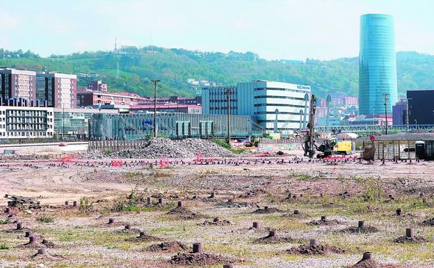 Arranca la preparación del solar del nuevo acceso a Zorrozaurre por Deusto
