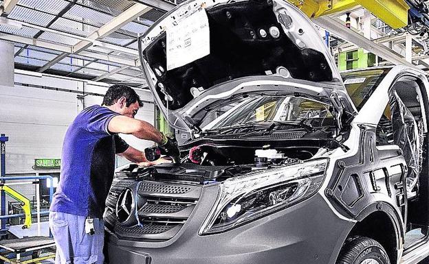 Mercedes apremia al comité a acordar el convenio para fabricar en Vitoria el nuevo modelo