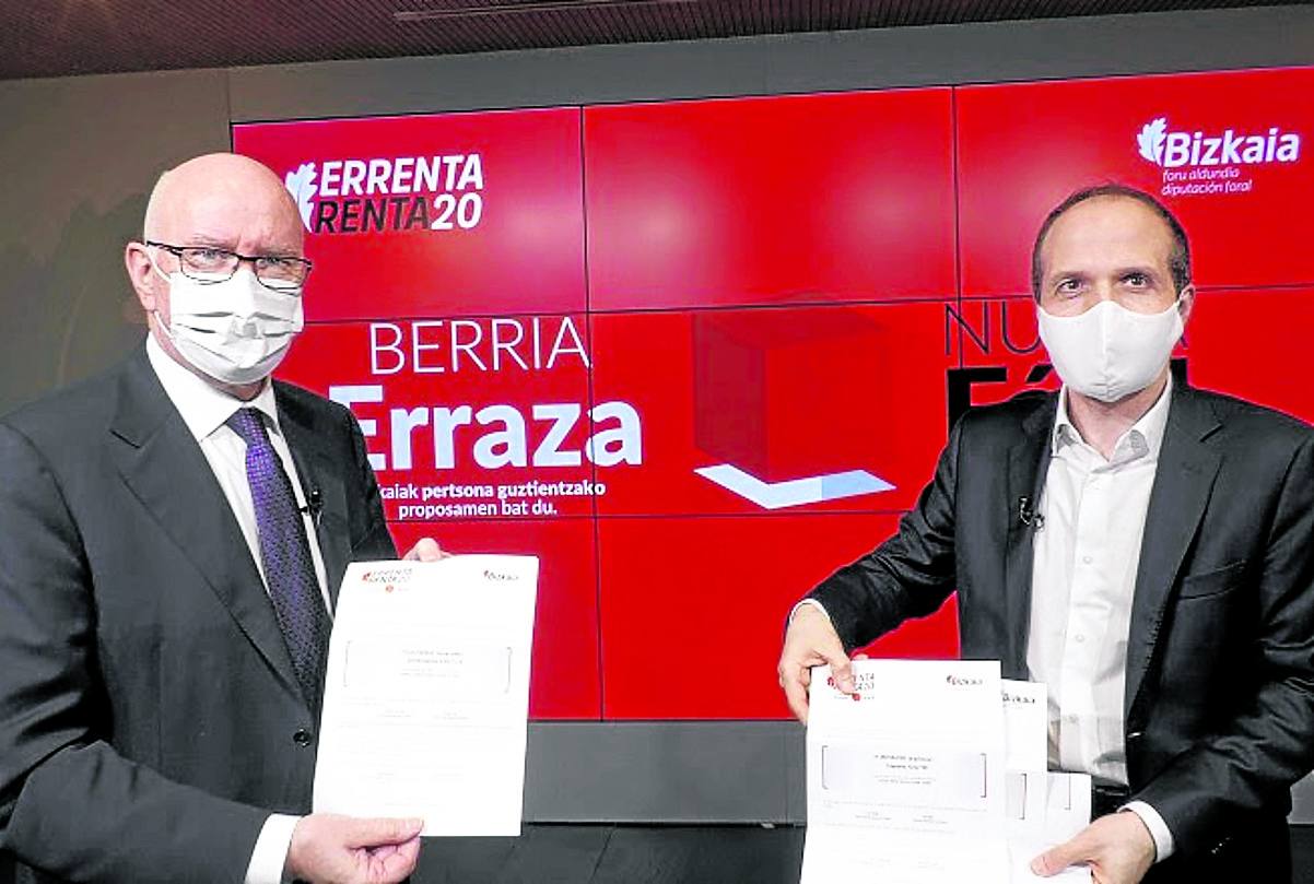 La oposición en bloque ve «un caos» en la renta y Hacienda niega «errores graves»