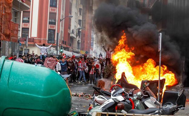 Detenidas otras seis personas, cinco menores, acusadas de desórdenes públicos en Pozas