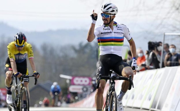 Alaphilippe bate a Roglic y a un enorme Valverde en la Flecha Valona