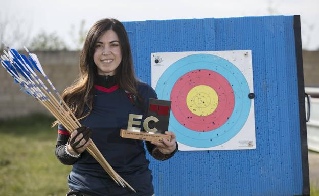 «Si se pudiese vivir del tiro con arco seguro que me habría volcado en ello»