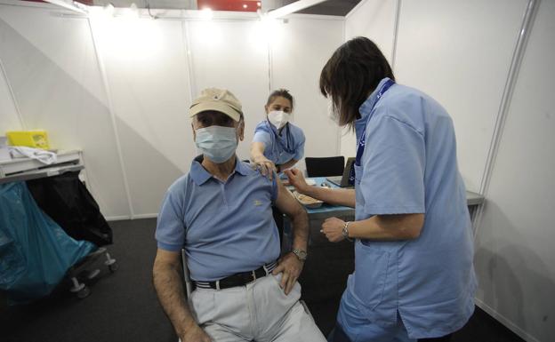 Euskadi recibe 600 dosis de AstraZeneca de las 4.800 que le correspondían en el envío de esta semana