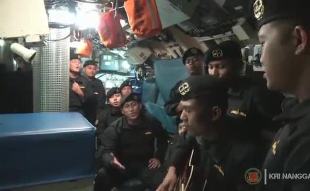 El emotivo vídeo de los marineros del submarino de Indonesia que grabaron antes de morir