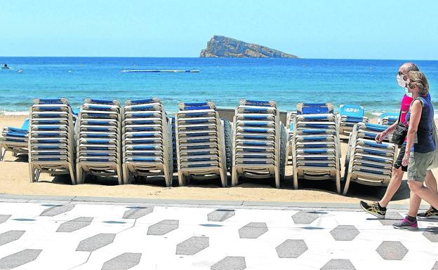 Las reservas vacacionales se multiplican a la espera de la reapertura de fronteras