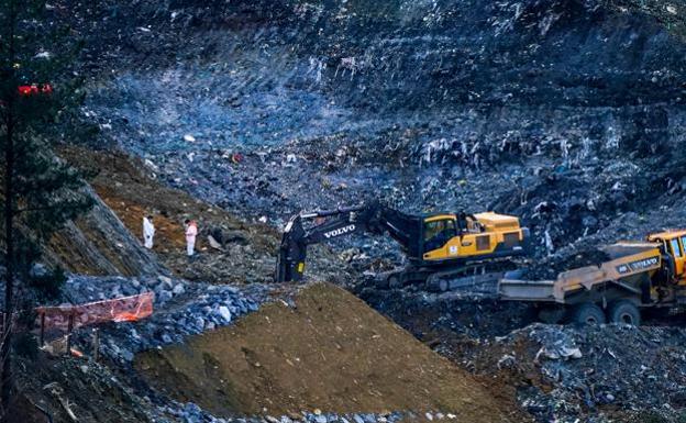 Convocan una protesta para exigir responsabilidades por el derrumbe del vertedero