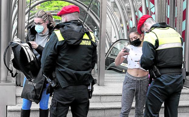 Los jueces deciden hoy si se mantienen el toque de queda y los cerrojazos en Euskadi