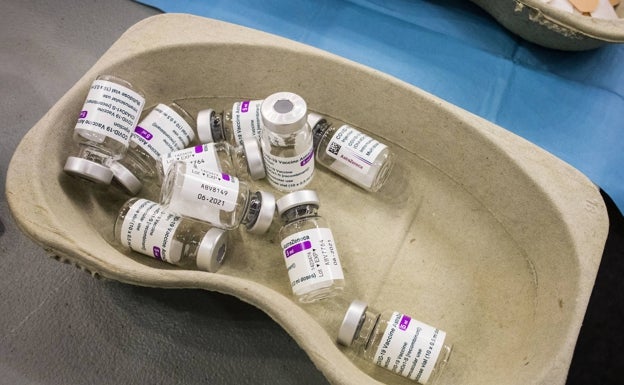 Euskadi dispone de 112.560 vacunas para administrar esta semana tras la llegada de un envío de AstraZeneca
