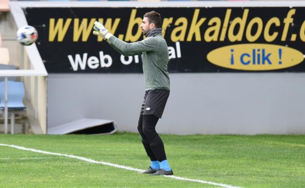 Ander Iru, renovado dos años, será el portero titular del Bilbao Athletic