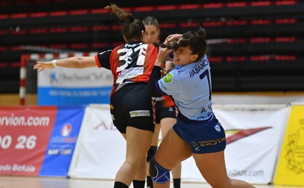 El ZEV Zuazo, ya salvado, a por el liderato en Pontevedra