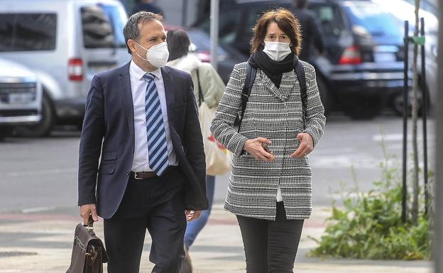 Apasos pide a la jueza que Urtaran declare por su cruce de querellas