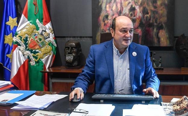 Ortuzar avisa a Sánchez de que en septiembre tendrá que abordar «sin excusas» la cuestión territorial