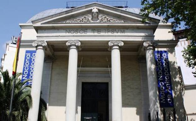 Integrados en la comunidad y notarios de nuestro tiempo