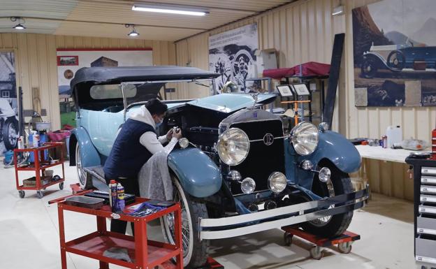 El Museo de Rolls Royce de la Torre Loizaga descubre sus talleres