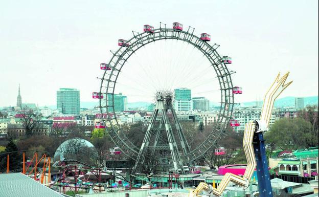 Los feriantes piden «por caridad» que les tengan en cuenta