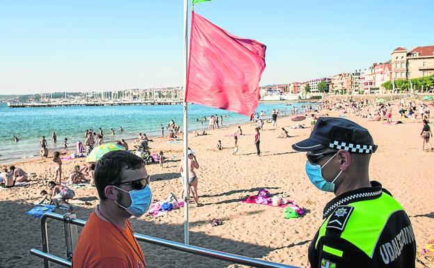 Las playas mantendrán el control de aforos, permitirán el deporte y vetarán el tabaco