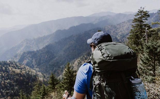 Los fisioterapeutas aconsejan realizar ejercicios de fortalecimiento antes de hacer una ruta de montaña