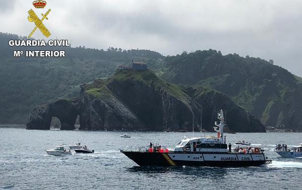 Detención de película de un mariscador pirata en el Biotopo de Gaztelugatxe