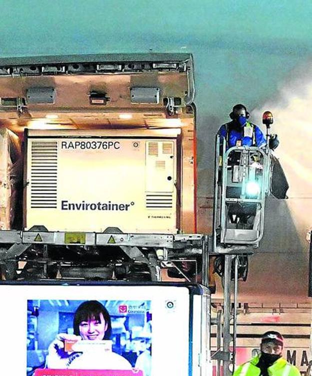 La UE evalúa la vacuna china Sinovac, eficaz frente a las peores variantes