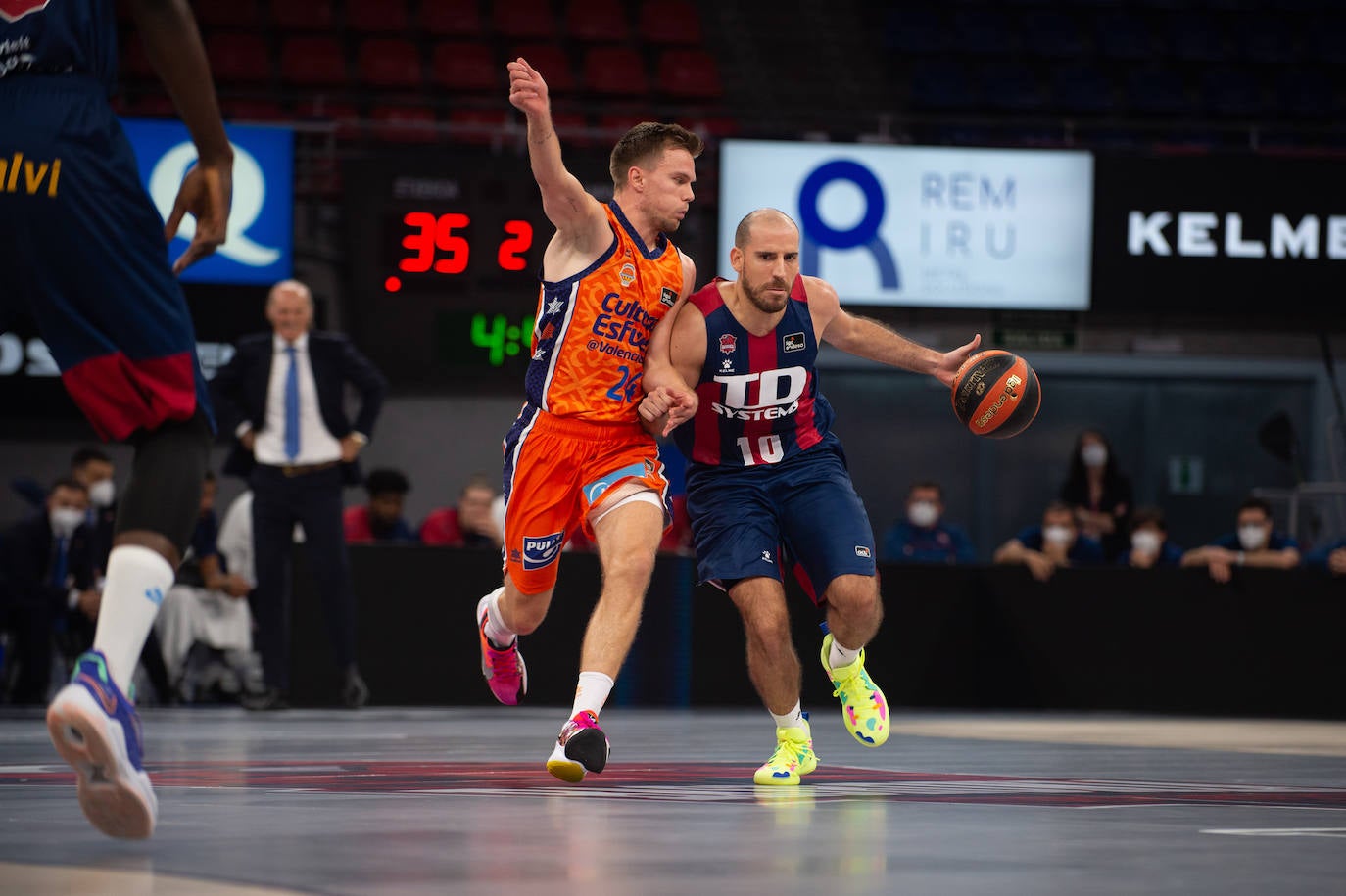 Las mejores imágenes del Baskonia - Valencia