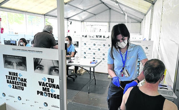 3.000 personas pasan ya al día por el vacunódromo de Lakua