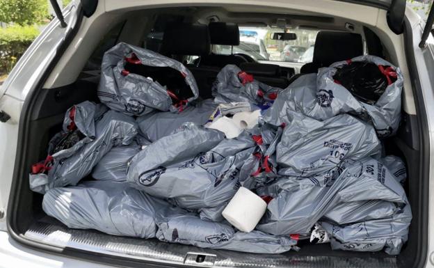 Cae en Vitoria una banda de Madrid con más de 500 productos robados ocultos en su coche