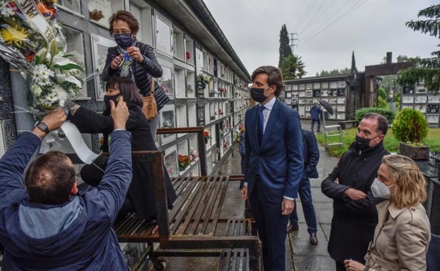 Iturgaiz lamenta que en Euskadi se «siga inoculando odio contra el PP»